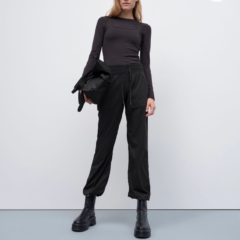 Dance Studio Mid-Rise Pant